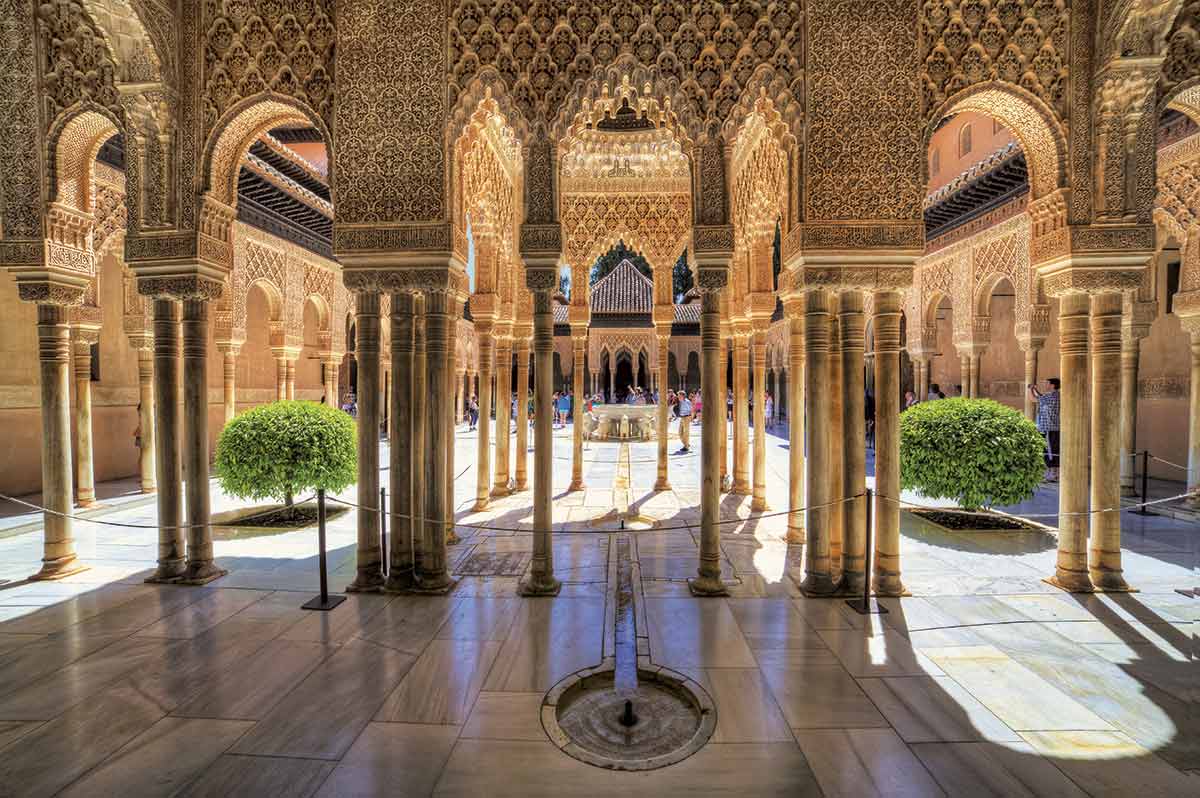 Alhambra de Granada, Patio de los Leones